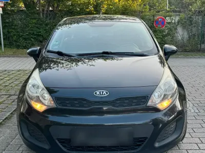 Gebraucht Kia Rio Vision 75 PS (55 kW) 2012 Schwarz Kleinwagen
