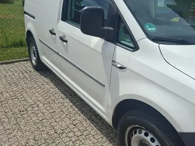 Gebraucht VW Caddy Beach 75 PS (55 kW) 2018 Weiß Van / Kleinbus
