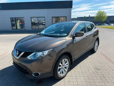 Gebraucht Nissan Qashqai Tekna 131 PS (96 kW) 2016 Braun SUV