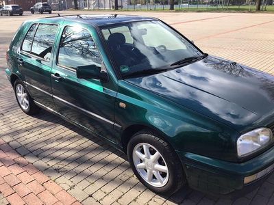 Second-hand VW Golf III 60 CP (44 kW) 1997 Gri Berlinǎ