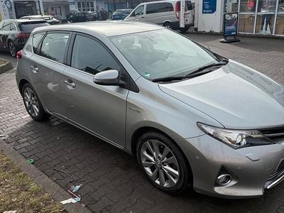 Gebraucht Toyota Auris Hybrid 99 PS (72 kW) 2013 Grau Limousine