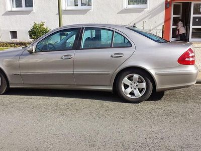 Gebraucht Mercedes E220 Avantgarde 150 PS (110 kW) 2005 Grau Limousine