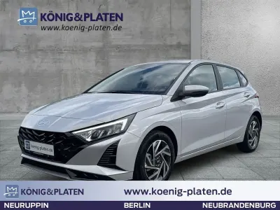 Neu Hyundai i20 Trend 90 PS (66 kW) 2026 Lumen grey (grau) Kleinwagen
