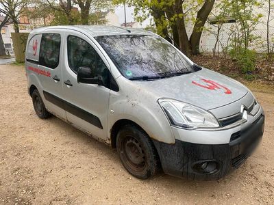 Gebraucht Citroën Berlingo 90 PS (66 kW) 2012 Silber Van / Kleinbus