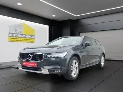 Używany Volvo V90 CC 235 KM (172 kW) 2018 Szary Kombi