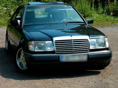 Gebraucht Mercedes 230 136 PS (100 kW) 1989 Schwarz Coupé