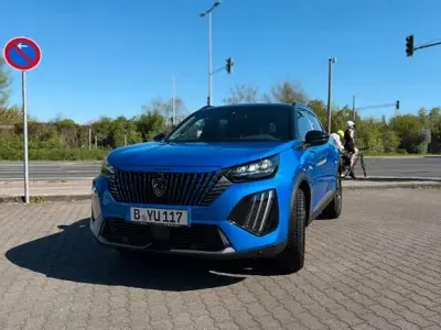 Usata Peugeot 2008 GT 131 CV (96 kW) 2024 Blu SUV
