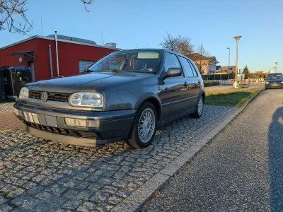 Gebraucht VW Golf III 75 PS (55 kW) 1996 Grau Limousine