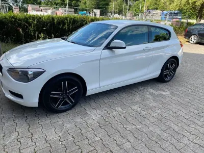 Gebraucht BMW 114 Performance 102 PS (75 kW) 2013 Weiß Kleinwagen