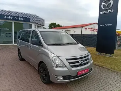 Gebraucht Hyundai H-1 Trend 170 PS (125 kW) 2017 Silber Van / Kleinbus