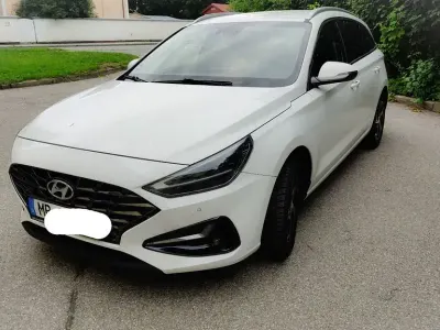 Gebraucht Hyundai i30 120 PS (88 kW) 2022 Weiß Limousine