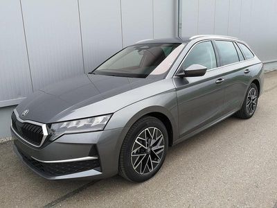 Neu Skoda Octavia Selection 190 PS (139 kW) 2026 Graphitegrau metallic Kombi