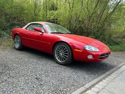 Jaguar XK8