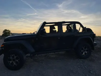 Gebraucht Jeep Wrangler Unlimited 200 PS (147 kW) 2019 Schwarz SUV