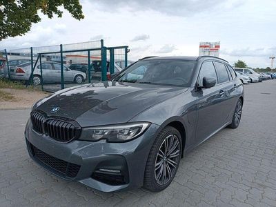 BMW 330e