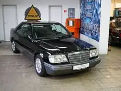 Gebraucht Mercedes E320 220 PS (161 kW) 1993 Schwarz Coupé