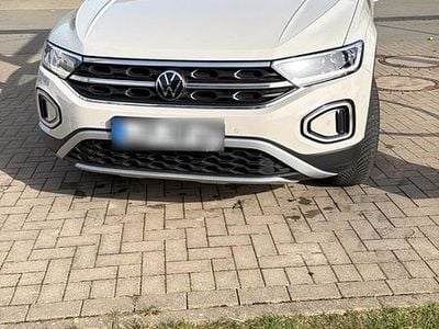 Second-hand VW T-Roc Style 150 CP (110 kW) 2023 Gri SUV