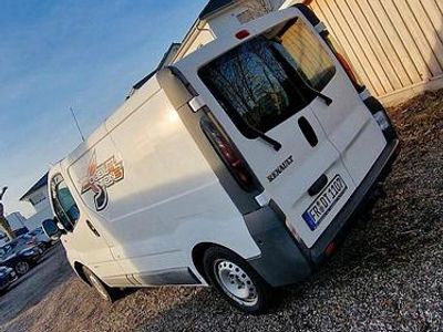 Gebraucht Renault Trafic 101 PS (74 kW) 2004 Weiß Van / Kleinbus