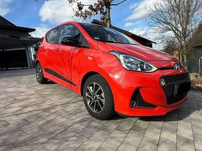 Gebraucht Hyundai i10 Passion 87 PS (63 kW) 2018 Rot Kleinwagen