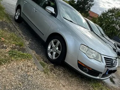 Gebraucht VW Passat 140 PS (102 kW) 2005 Silber Limousine
