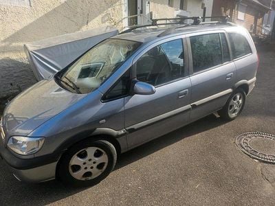 Gebraucht Opel Zafira 125 PS (91 kW) 2004 Silber Van / Kleinbus