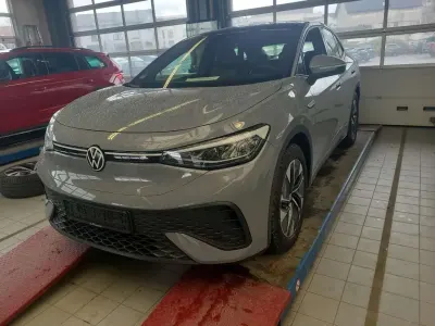 Second-hand VW ID.5 Pro Performance 150 kW (204 CP) 2023 Gri SUV