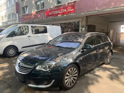 Gebraucht Opel Insignia Innovation 194 PS (142 kW) 2014 Smaragd gruen (mi) Kombi