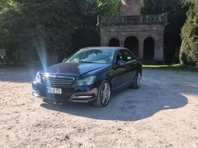 Gebraucht Mercedes C350 306 PS (225 kW) 2011 Limousine