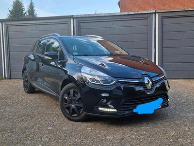 Schwarz Gebraucht 2017 Renault Clio GrandTour Kombi | 7.580 € (Fairer Preis)