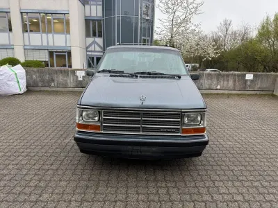 Używany Chrysler Voyager 140 KM (102 kW) 1989 Niebieski Minivan