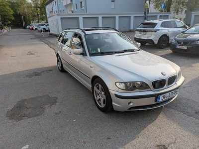 Begagnad BMW 320 Exclusive 150 HK (110 kW) 2005 Silver Kombi