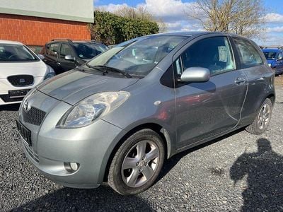 Second-hand Toyota Yaris Executive 87 CP (63 kW) 2007 Argintiu Hatchback