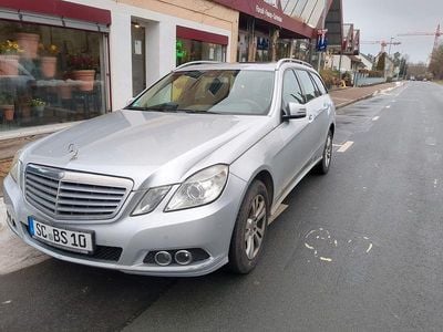 Gebraucht Mercedes E220 170 PS (125 kW) 2011 Silber Limousine
