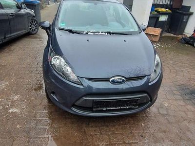 Blau Gebraucht 2010 Ford Fiesta Trend Limousine | 3.500 € (Fairer Preis)