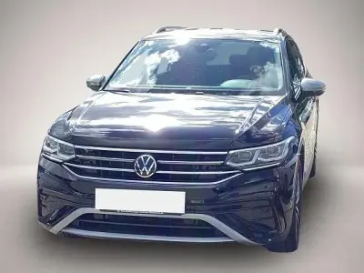 Gebraucht VW Tiguan Allspace Elegance 150 PS (110 kW) 2022 Manufacturer SUV