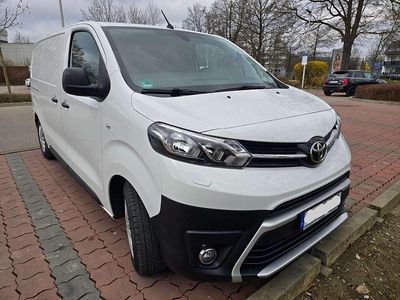 Gebraucht Toyota Proace 120 PS (88 kW) 2022 Weiß Van / Kleinbus