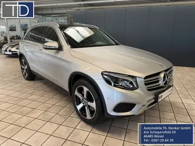 Gebraucht Mercedes GLC250 211 PS (155 kW) 2018 Iridiumsilber SUV