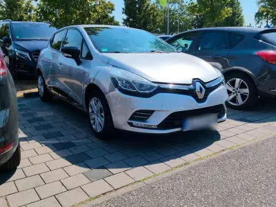 Gebraucht Renault Clio IV 90 PS (66 kW) 2018 Silber Limousine