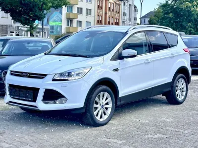Gebraucht Ford Kuga Titanium 179 PS (131 kW) 2016 Weiß SUV
