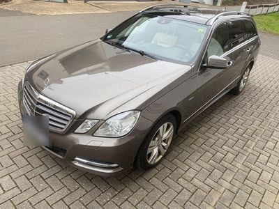 Usata Mercedes E350 Avantgarde 265 CV (194 kW) 2012 Beige Station wagon