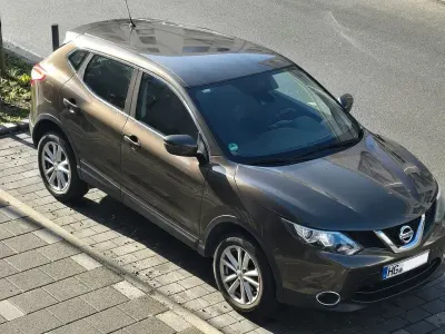 Gebraucht Nissan Qashqai Acenta 131 PS (96 kW) 2016 Braun SUV