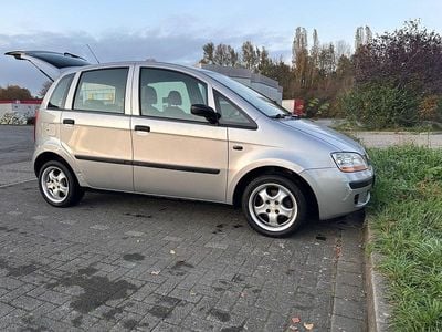 Usata Fiat Idea 90 CV (66 kW) 2005 Argento Monovolume