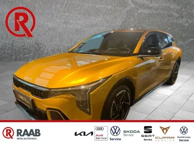 Gebraucht Kia K4 GT-Line 179 PS (131 kW) 2026 Gelb Limousine