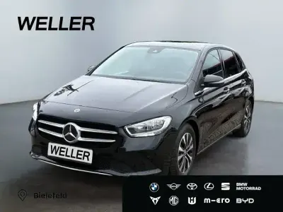 Gebraucht Mercedes B180 Style 116 PS (85 kW) 2022 Schwarz Kleinwagen