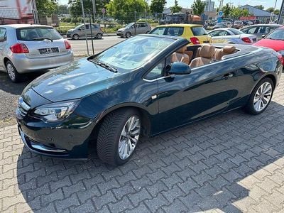 Second-hand Opel Cascada Innovation 165 CP (121 kW) 2015 Verde Cabrio