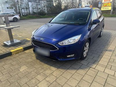 Gebraucht Ford Focus 125 PS (91 kW) 2016 Blau Kombi