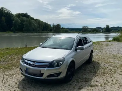 Gebraucht Opel Astra 150 PS (110 kW) 2007 Silber Kombi