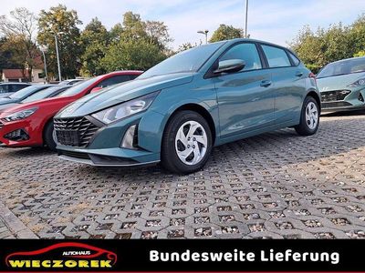 Grün Neu 2025 Hyundai i20 Limousine | 16.850 € (Guter Preis)
