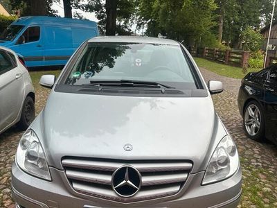 Mercedes B180