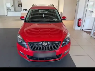 Gebraucht Skoda Roomster Elegance 85 PS (62 kW) 2015 Rot Van / Kleinbus